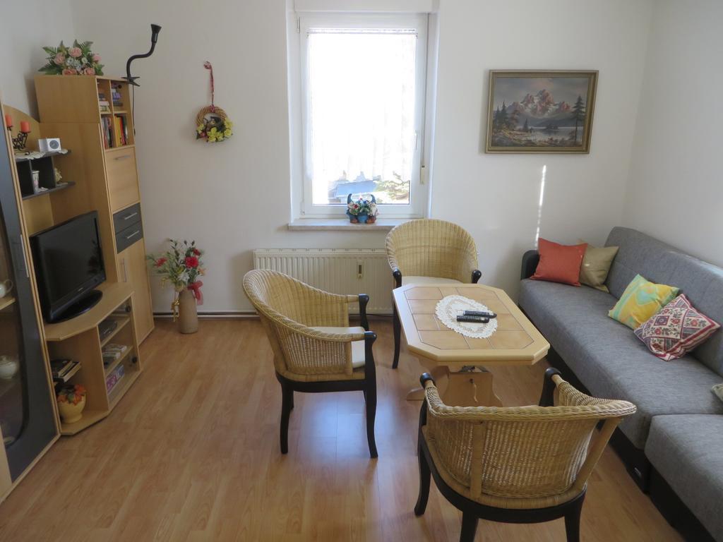 Ferienwohnung Zahn Oelsnitz  外观 照片